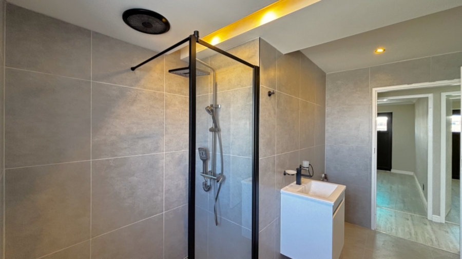  Bedroom Property for Sale in Westridge Western Cape